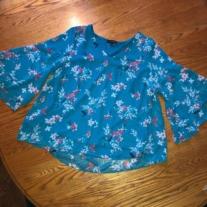 Lane Bryant Flowy floral V-Neck Blouse 14/16